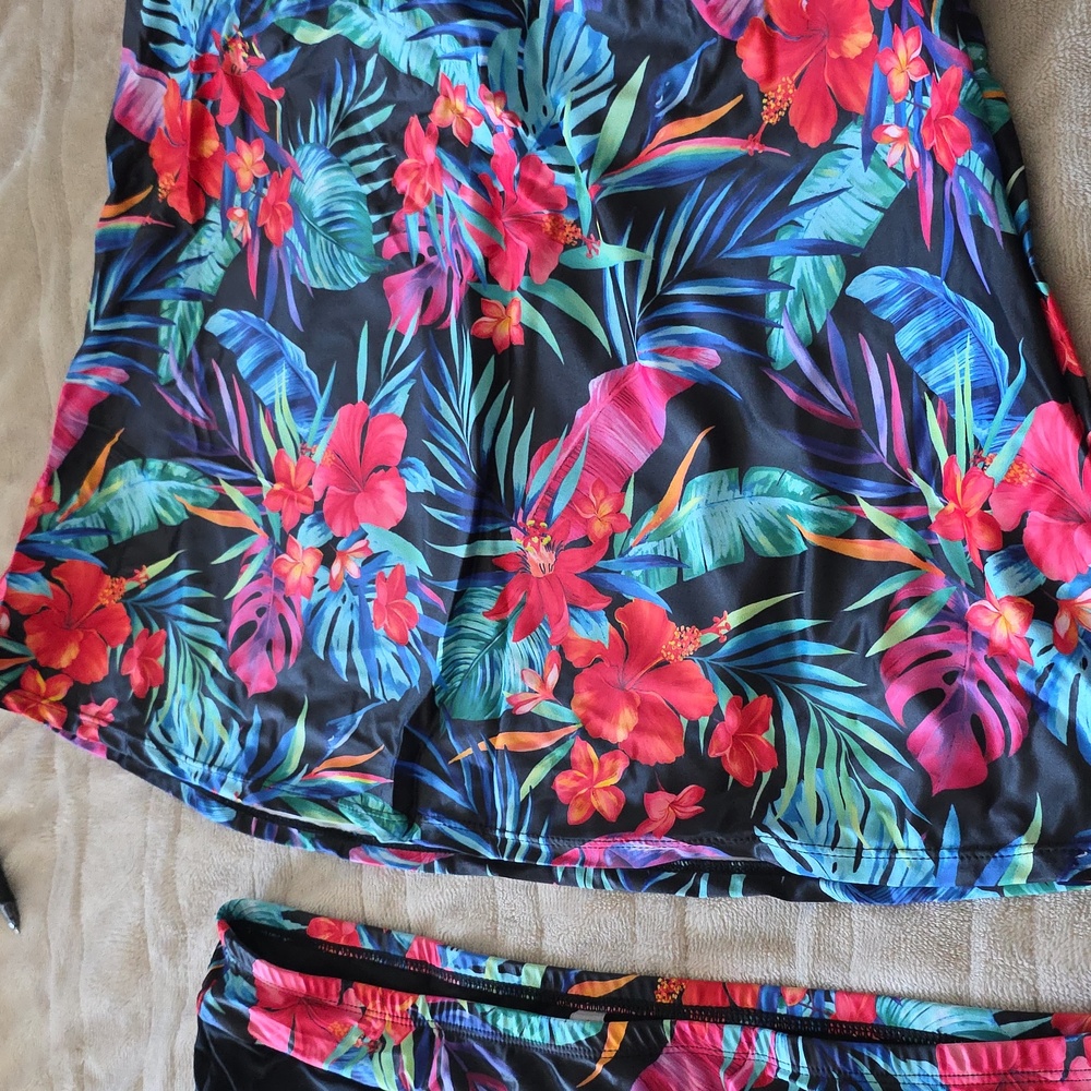 Black Tropical Floral Tankini Swim Set - Women Swim Plus Size 22 - Picture 13 of 14